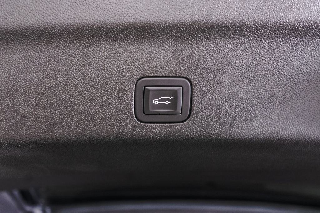 Used 2025 Chevrolet Tahoe High Country AWD/4WD image 40