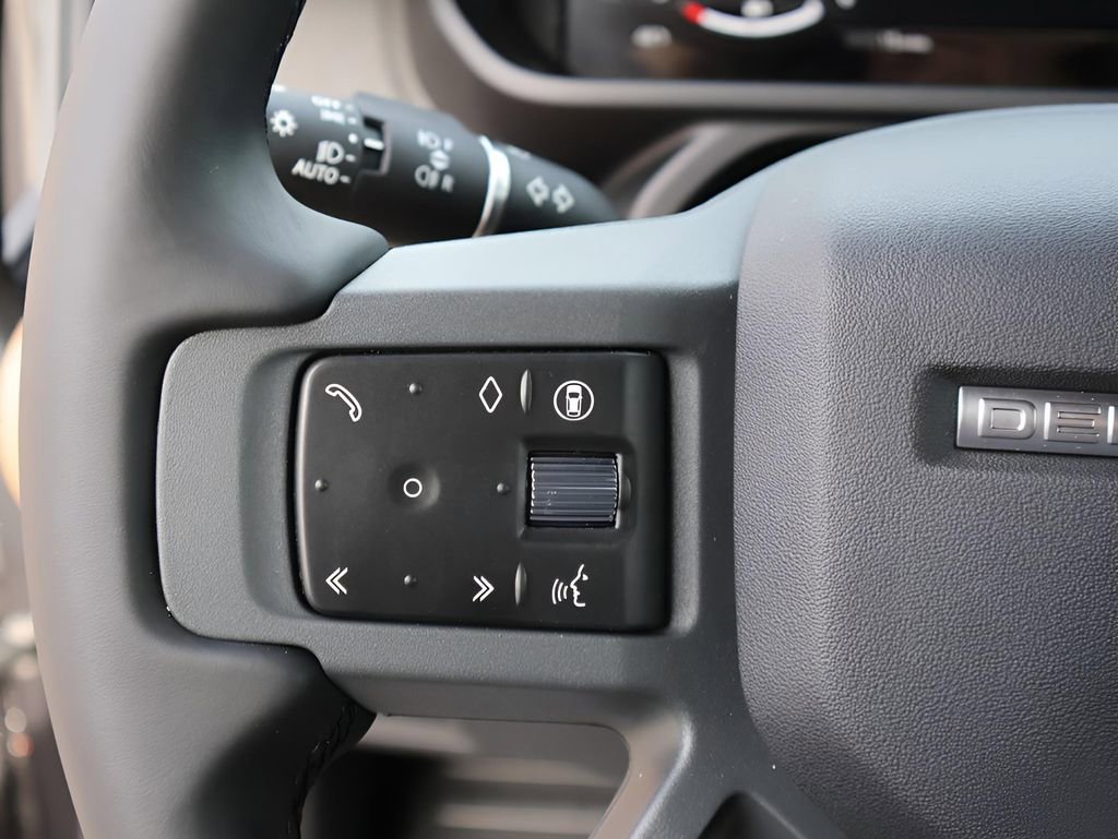 New 2026 Land Rover Defender 110 S image 31