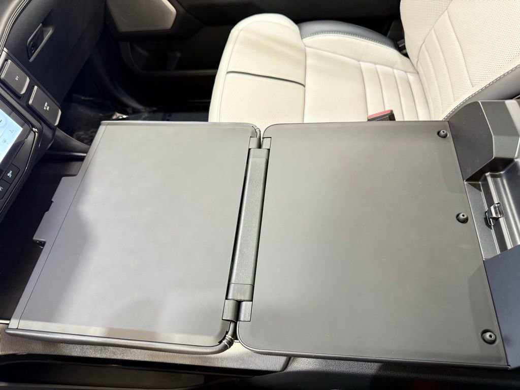 New 2025 Ford F150 Lightning Platinum AWD/4WD image 40