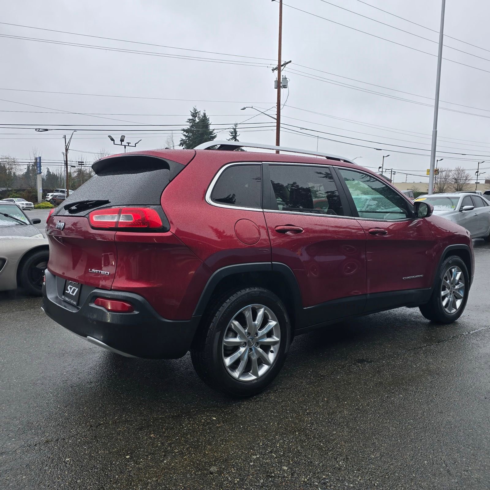 Used 2016 Jeep Cherokee Limited image 4