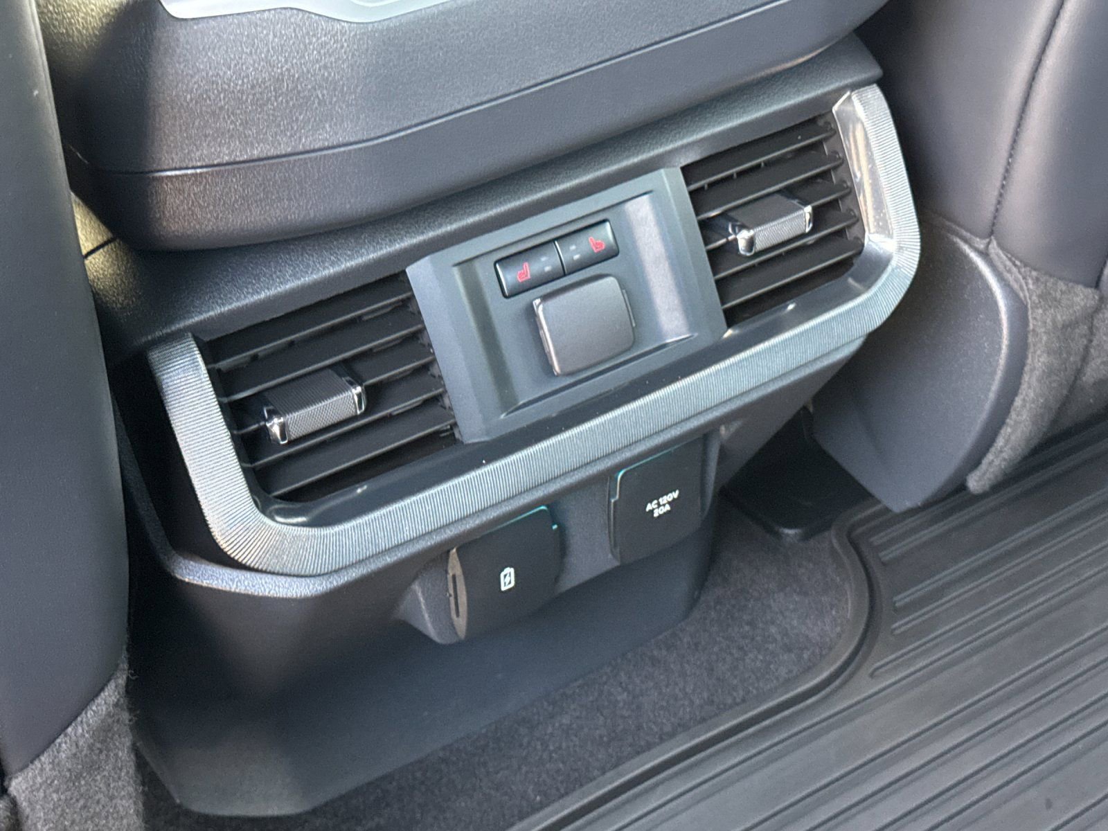 Used 2025 Ford F150 Platinum w/ Equipment Group 702A High AWD/4WD image 15