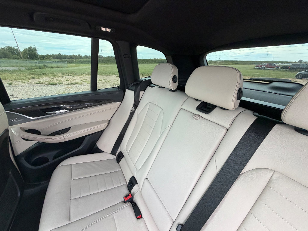 Used 2018 BMW X3 xDrive30i AWD/4WD image 13
