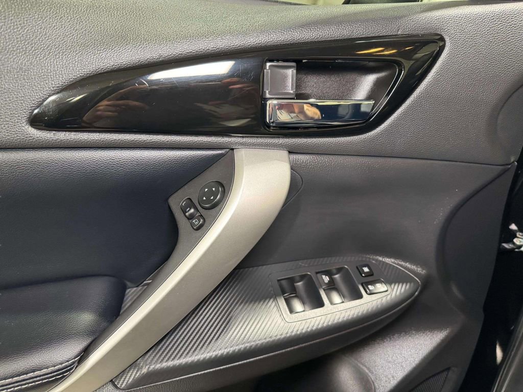 Used 2025 Mitsubishi Eclipse Cross SE image 8