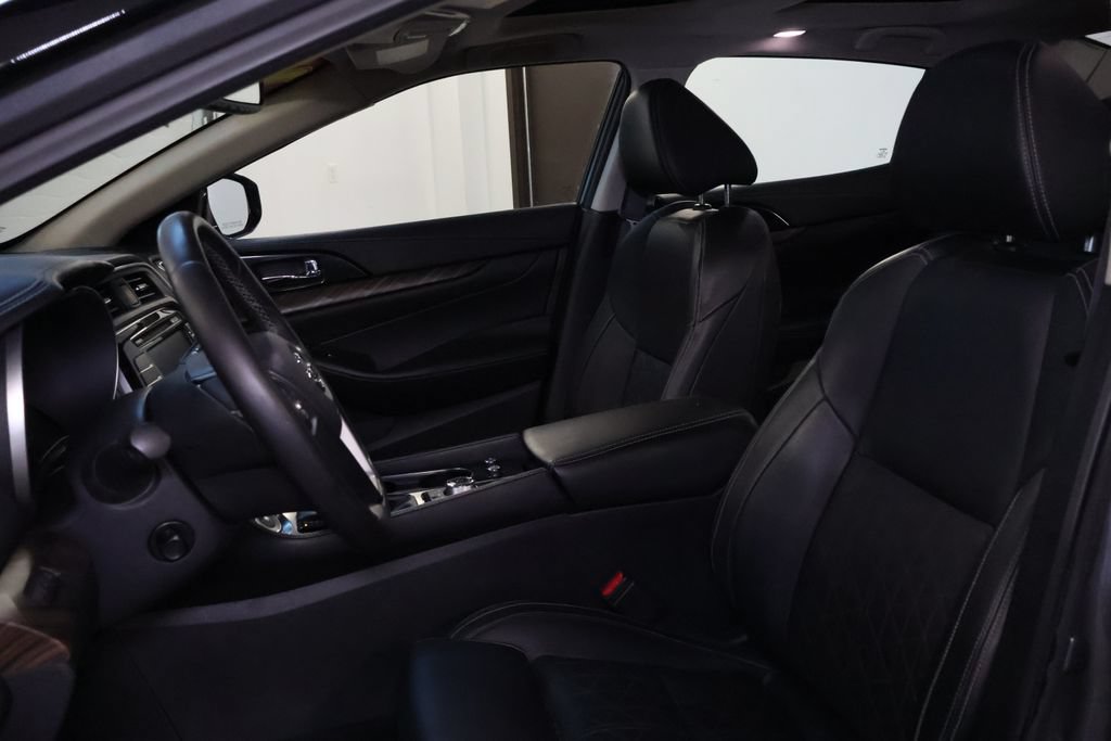 Used 2017 Nissan Maxima Platinum w/ Interior Lighting Package FWD image 15