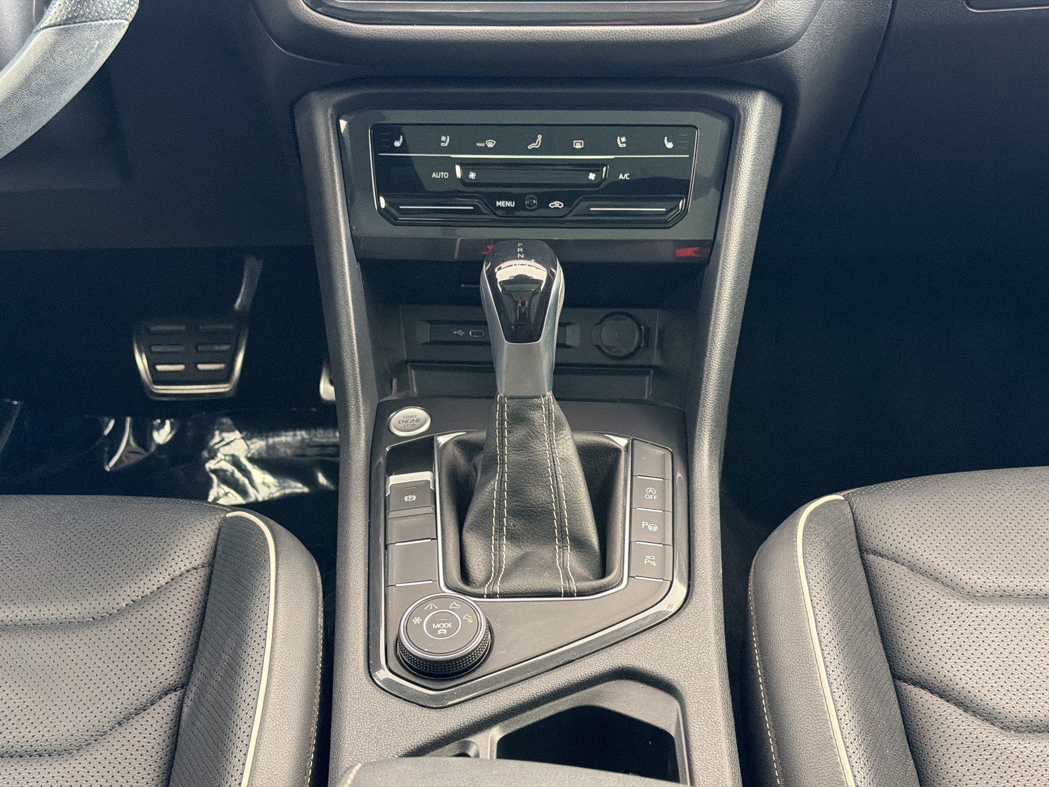 Used 2024 Volkswagen Tiguan SEL R-Line AWD/4WD image 19