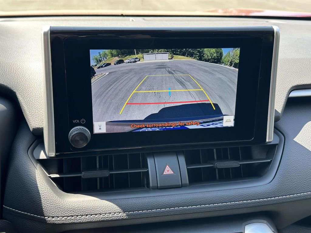 Used 2025 Toyota RAV4 XLE w/ Convenience Package image 22