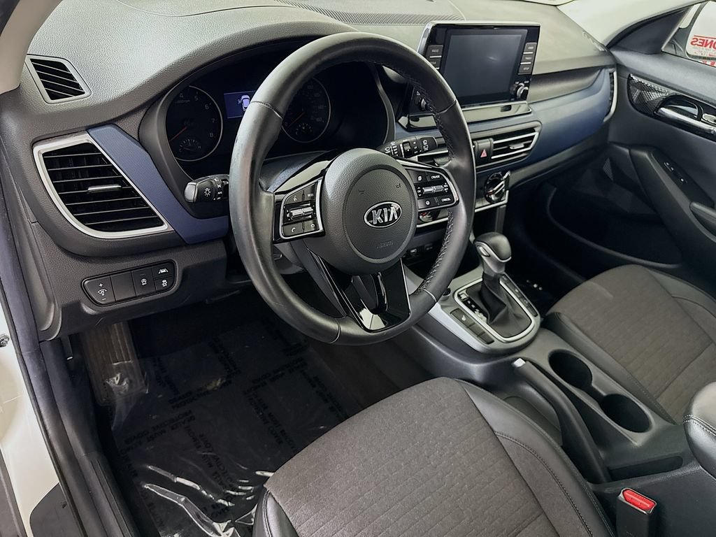 Used 2021 Kia Seltos S AWD/4WD image 17