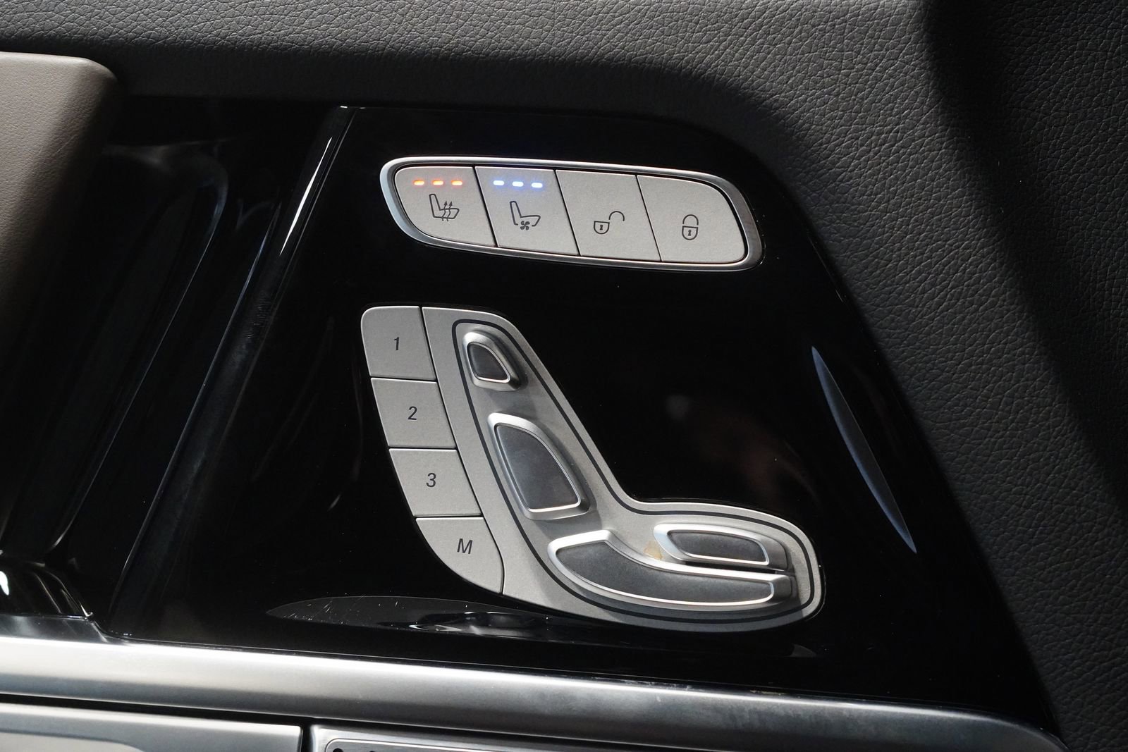 Certified 2025 Mercedes-Benz G 580 w/ EQ Technology image 28