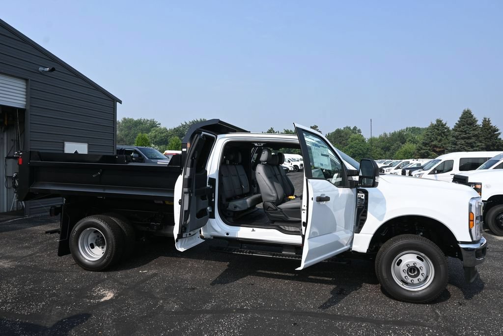 New 2025 Ford F350 XL w/ XL Chrome Package AWD/4WD image 27