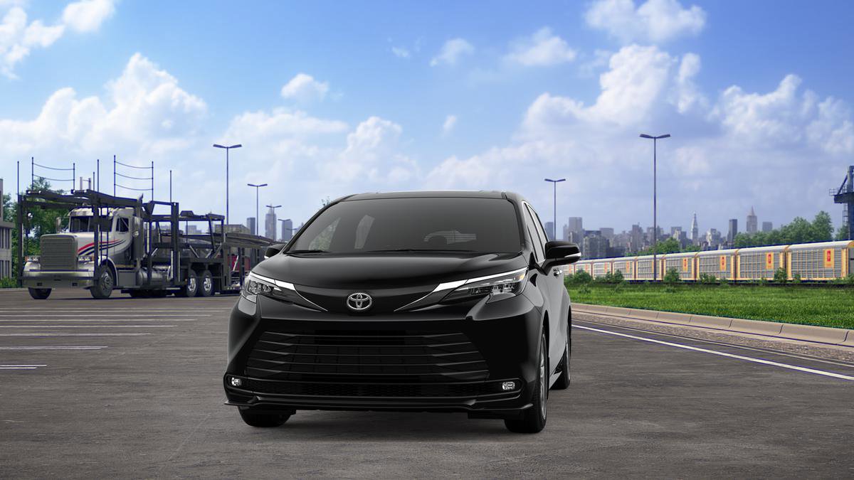 New 2026 Toyota Sienna XLE AWD/4WD image 18