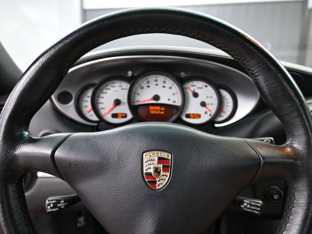 Used 2004 Porsche 911 Carrera 4S image 7