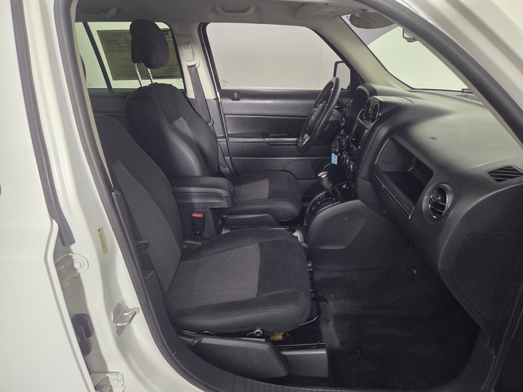 Used 2012 Jeep Patriot Latitude image 31