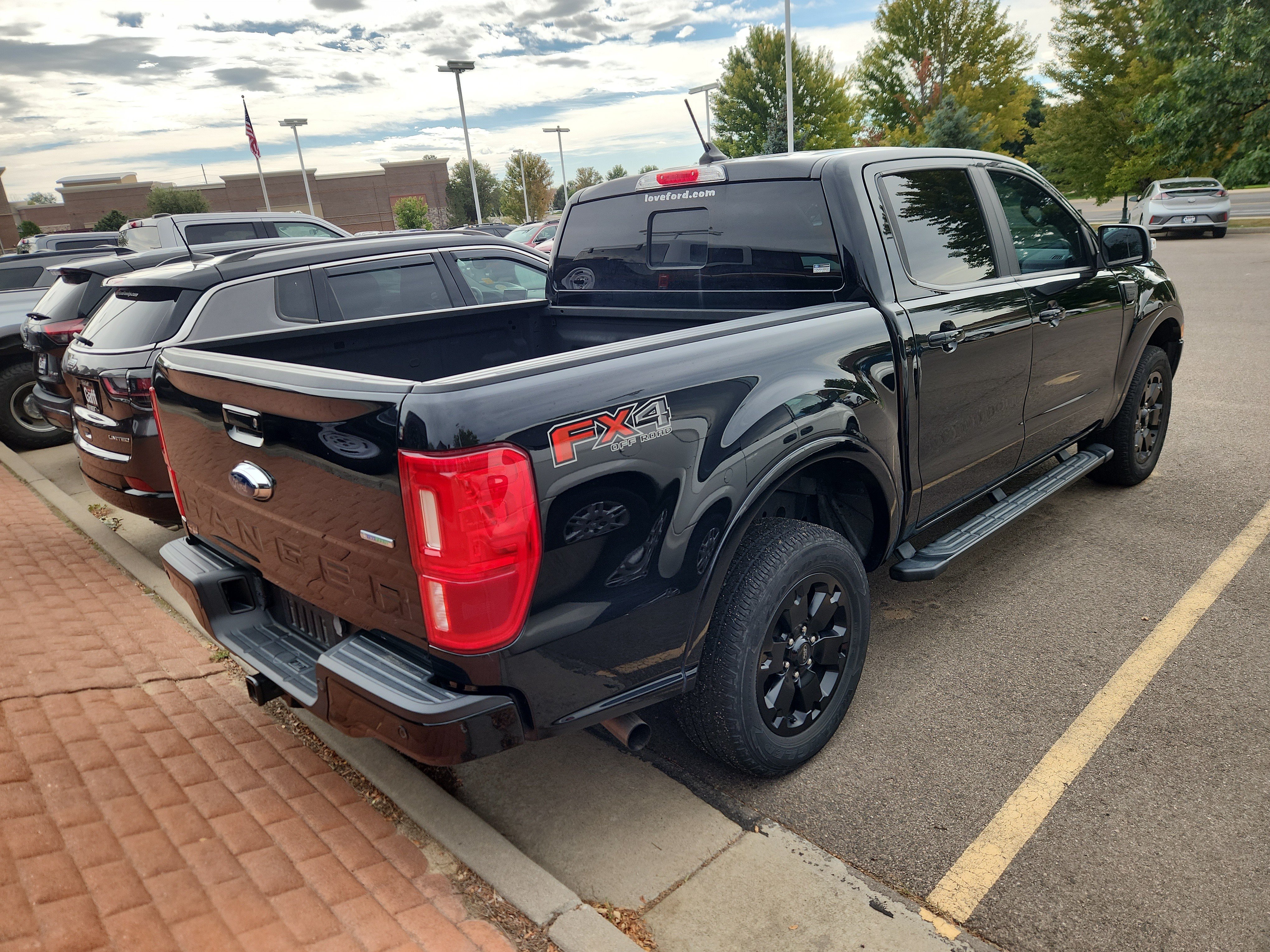 Used 2019 Ford Ranger Lariat w/ Black Appearance Package AWD/4WD image 4