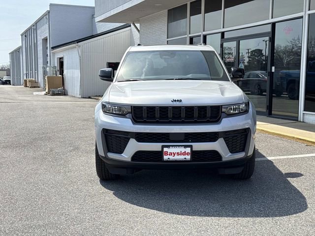 New 2026 Jeep Grand Cherokee Laredo image 4