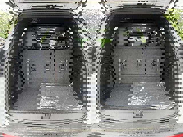 New 2025 GMC Acadia Elevation w/ Elevation Premium Package image 10