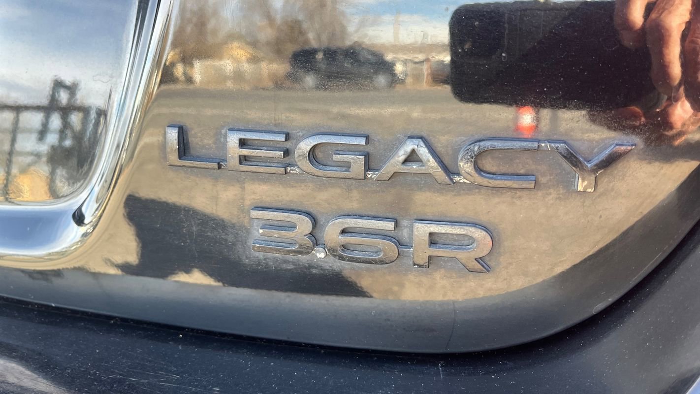 Used 2016 Subaru Legacy 3.6R Limited image 28