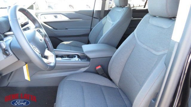 New 2026 Ford Explorer Active AWD/4WD video 4