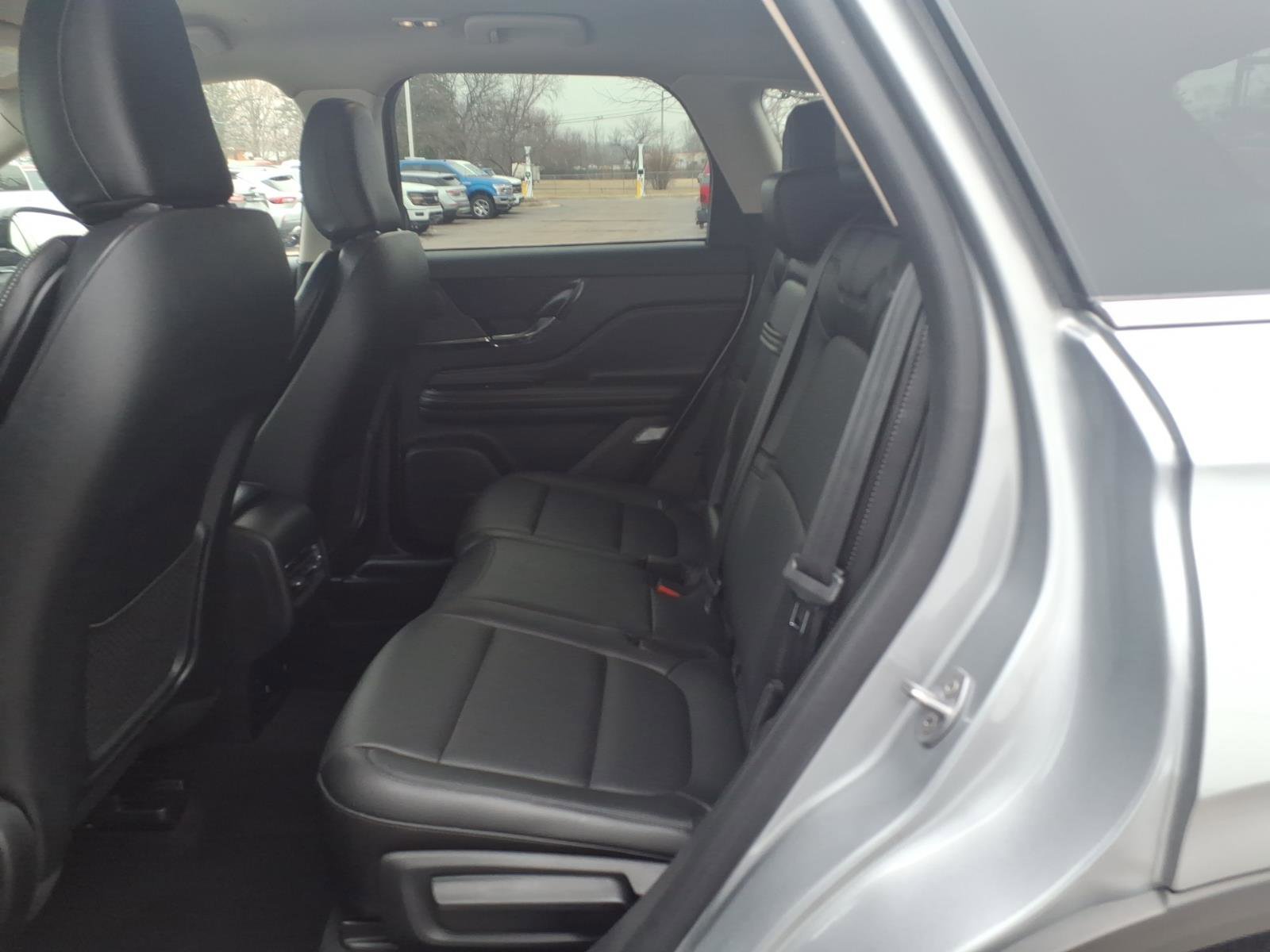 Certified 2023 Lincoln Corsair Standard w/ Equipment Group 101A image 9