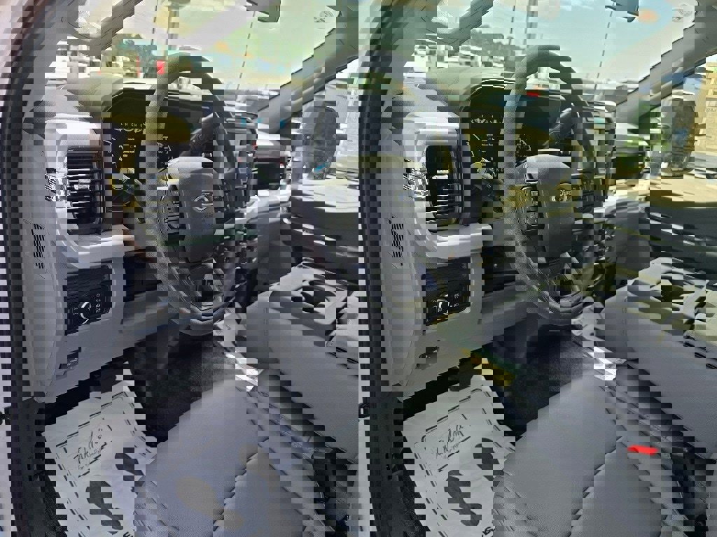 New 2026 Ford F350 XL w/ XL Chrome Package image 9