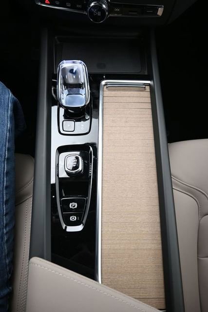 New 2026 Volvo XC60 B5 Plus w/ Protection Package Premier image 10