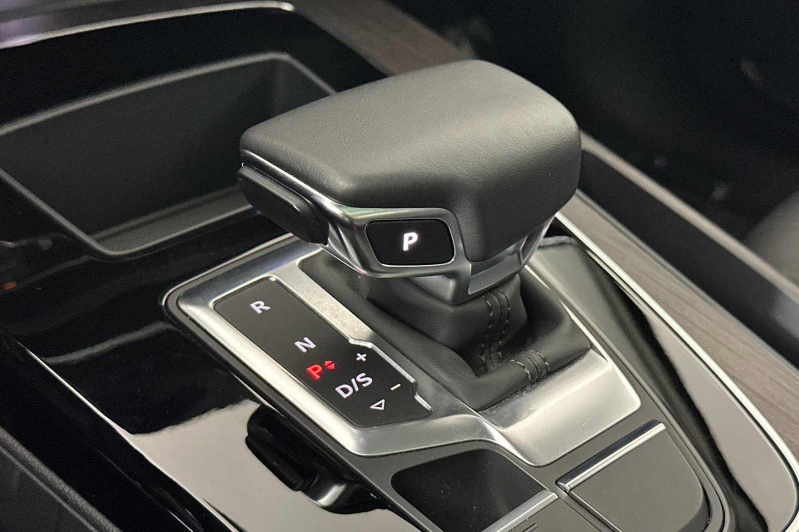 Used 2023 Audi Q5 2.0T Premium w/ Convenience Package image 20