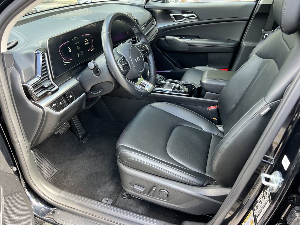 Used 2024 Kia Sportage EX image 6