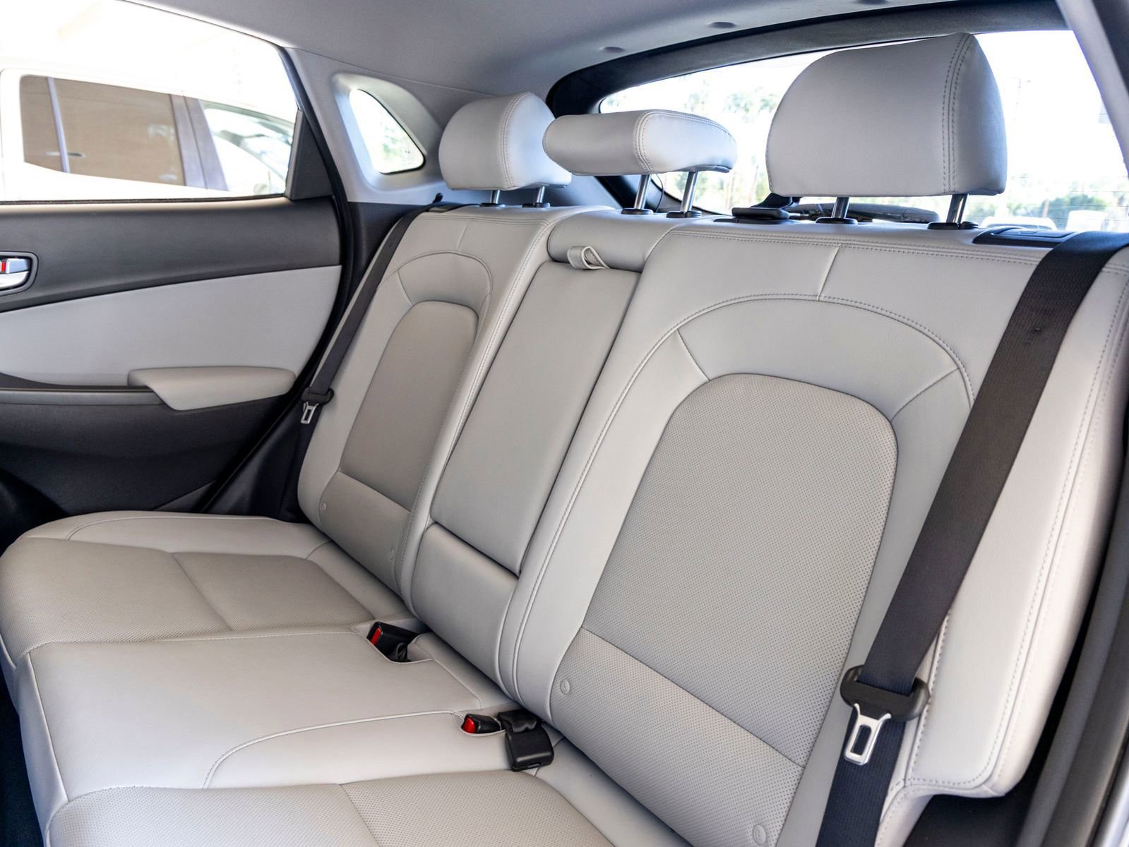 Used 2023 Hyundai Kona Limited image 21