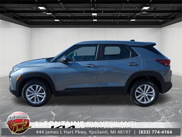 Used 2022 Chevrolet TrailBlazer LS image 2