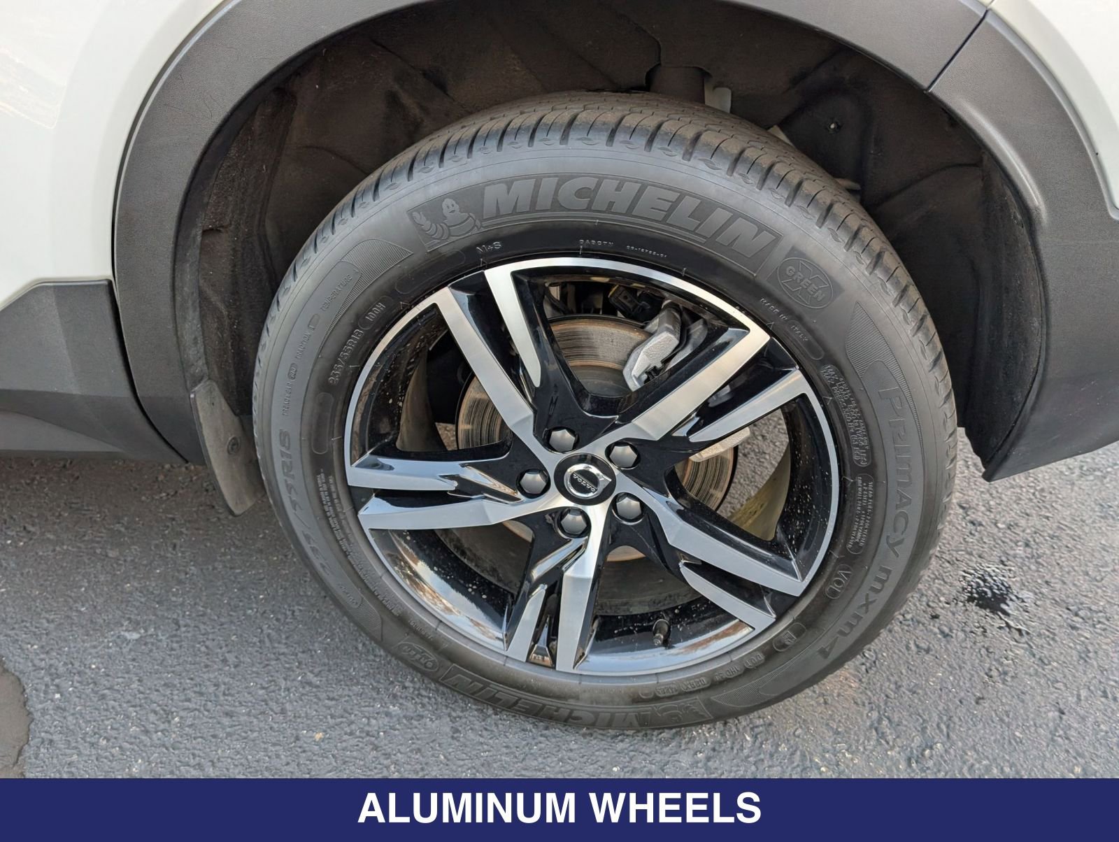 Used 2024 Volvo XC40 B5 Core AWD/4WD image 29