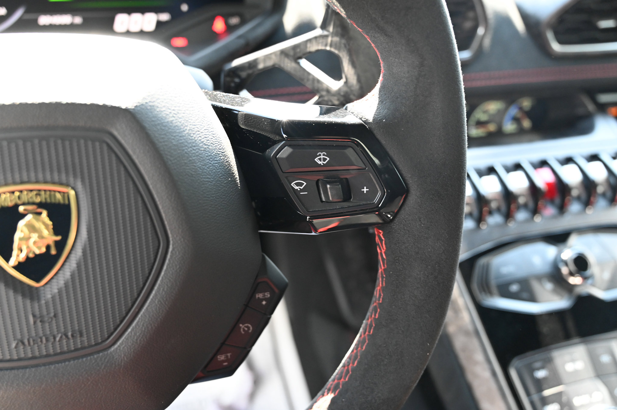 Used 2018 Lamborghini Huracan Performante image 23