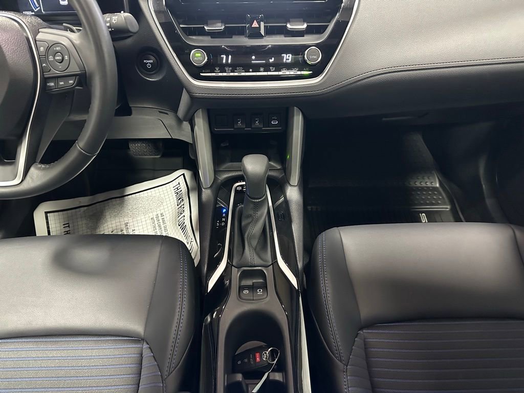 Used 2025 Toyota Corolla Cross XSE w/ Convenience Package image 37