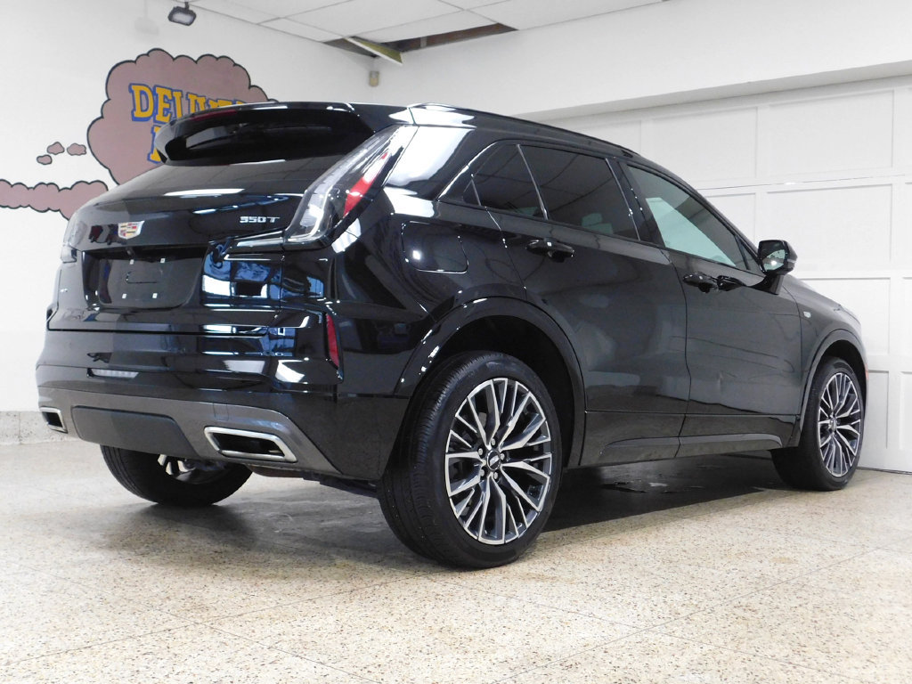 Used 2025 Cadillac XT4 Sport w/ LPO, Floor Liner Package AWD/4WD image 4