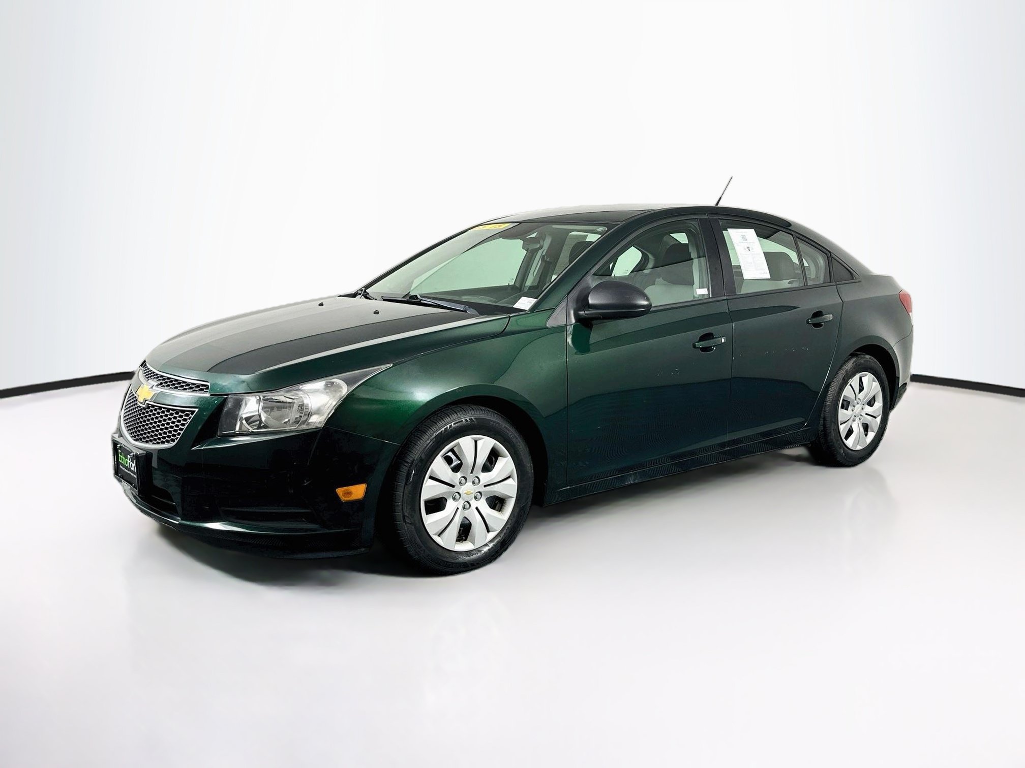 Used 2014 Chevrolet Cruze LS FWD image 3