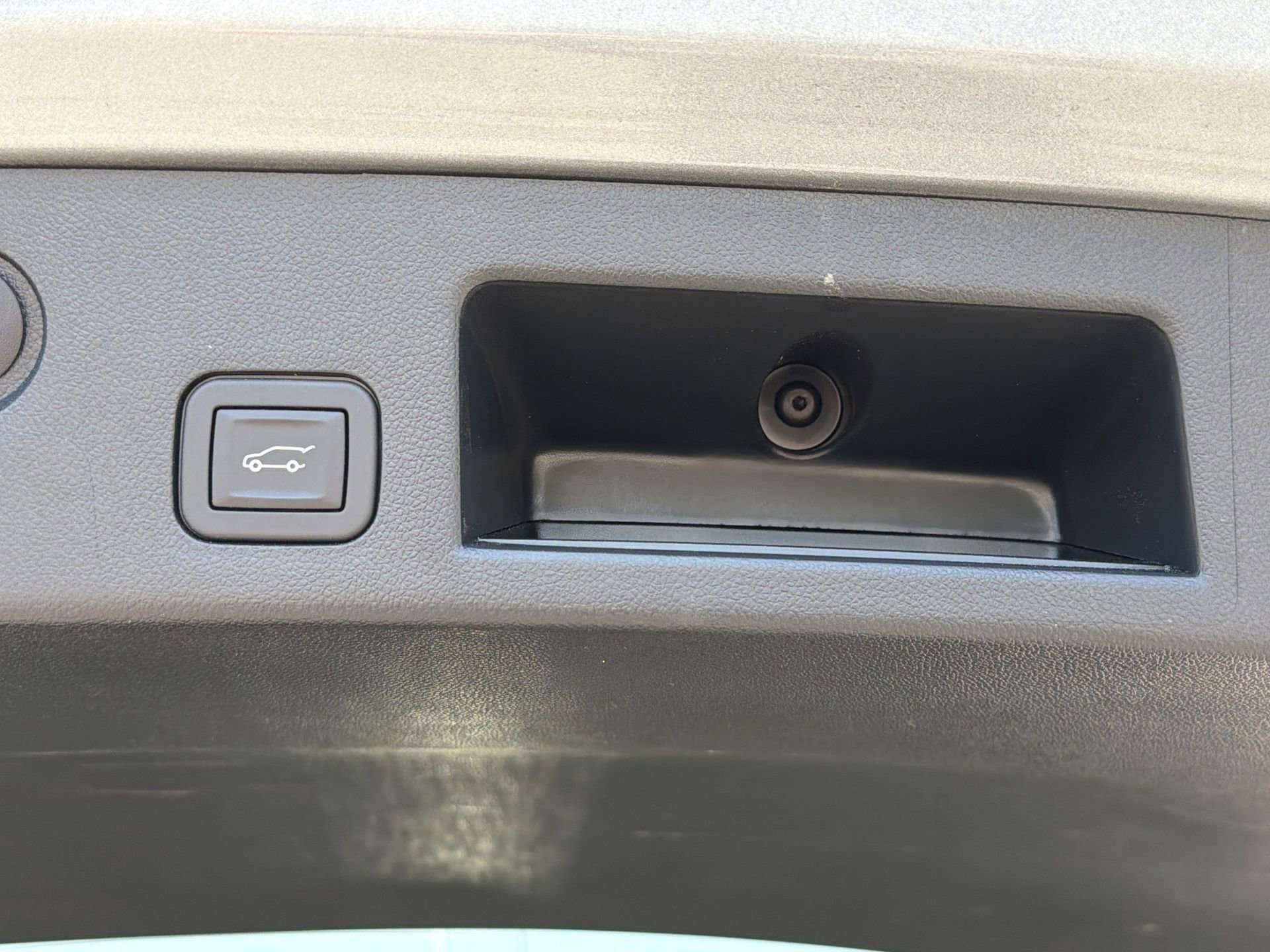 Used 2025 Chevrolet Equinox ACTIV w/ Safety and Technology Package image 29