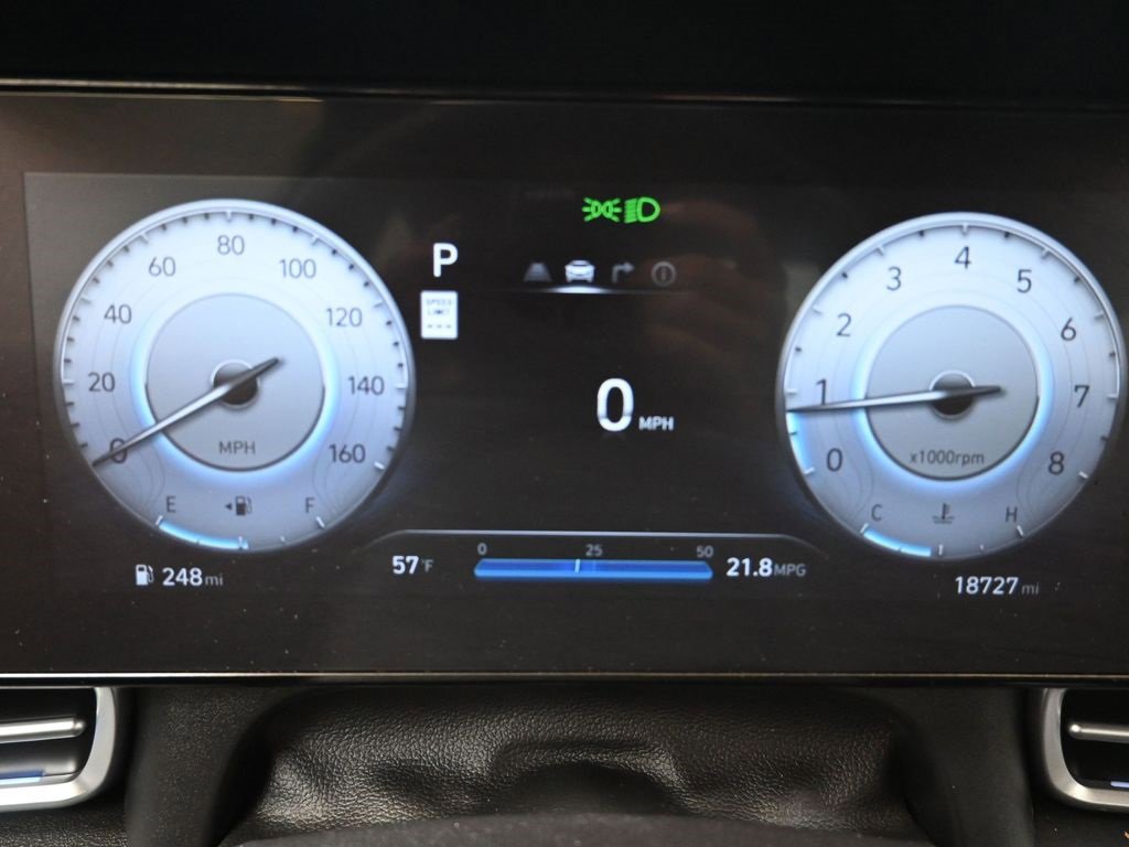 Certified 2025 Hyundai Elantra SEL w/ Cargo Package image 30