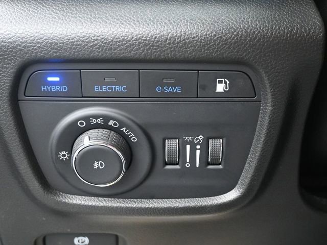 Used 2022 Jeep Grand Cherokee Overland w/ Advanced Protech Group III AWD/4WD image 8