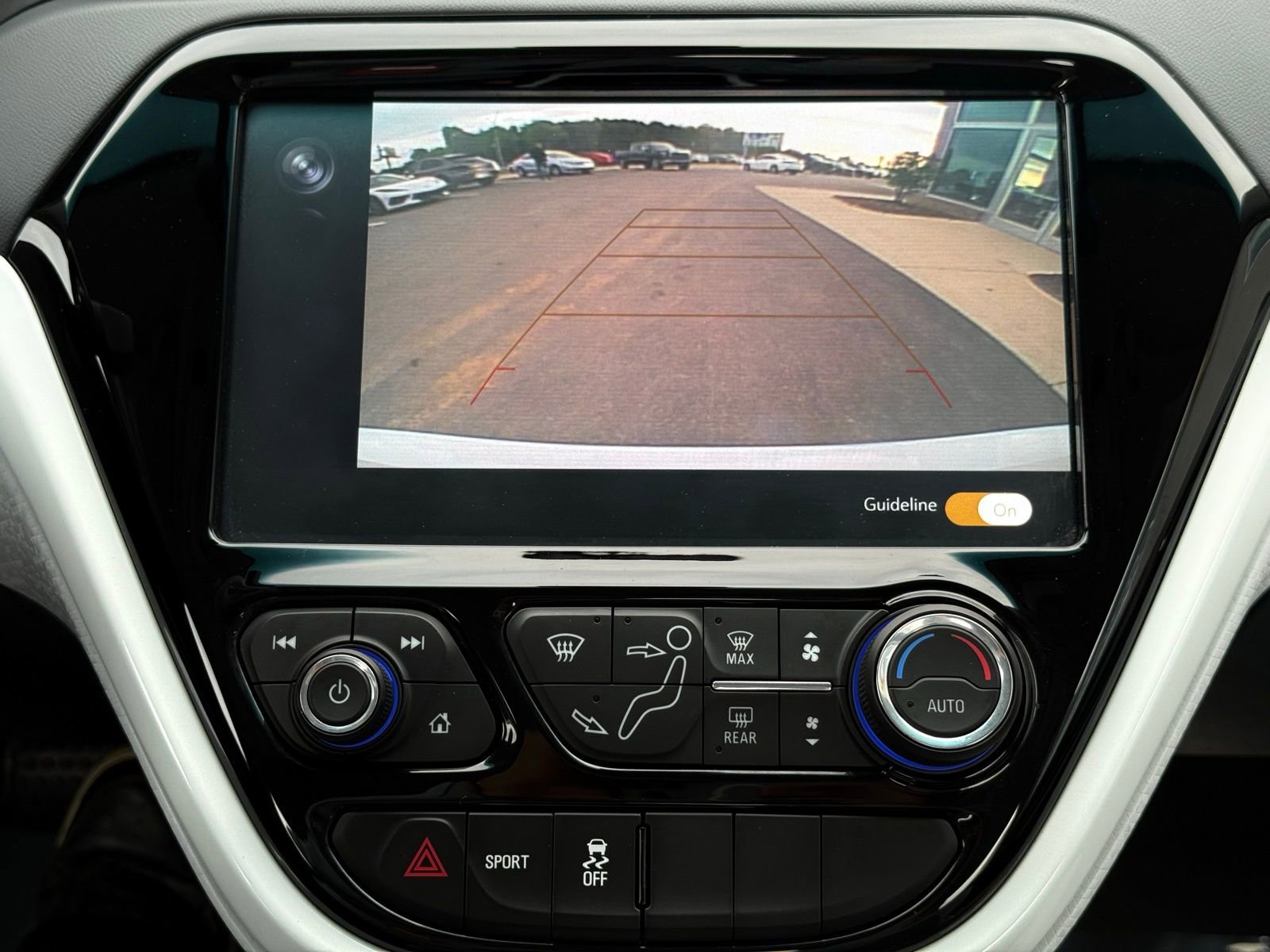 Used 2018 Chevrolet Bolt LT FWD image 36