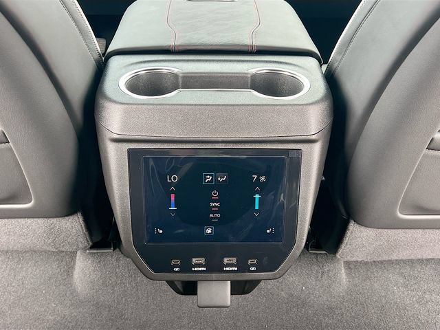 New 2026 GMC Yukon AT4 Ultimate AWD/4WD image 18
