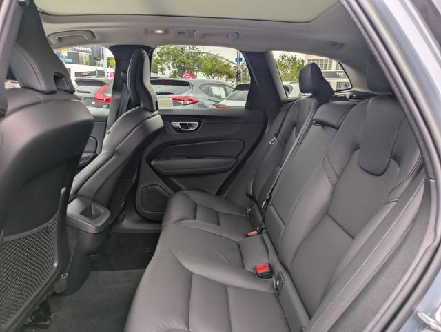 Certified 2023 Volvo XC60 B5 Plus w/ Protection Package Premier AWD/4WD image 27