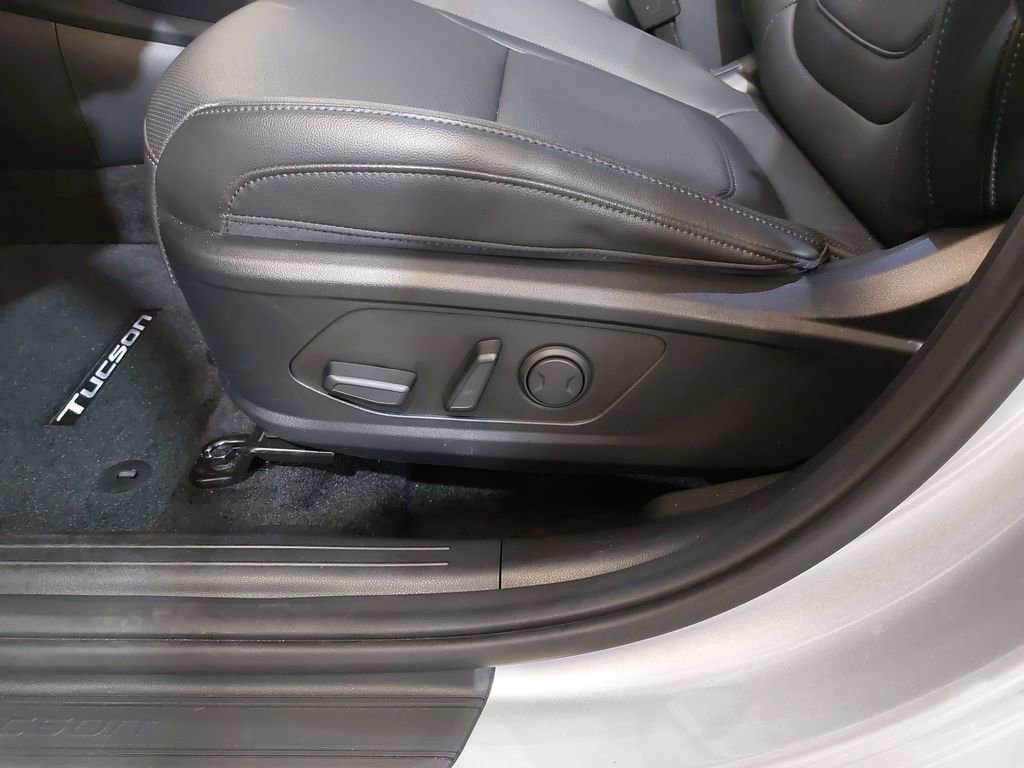 Certified 2025 Hyundai Tucson SEL image 30