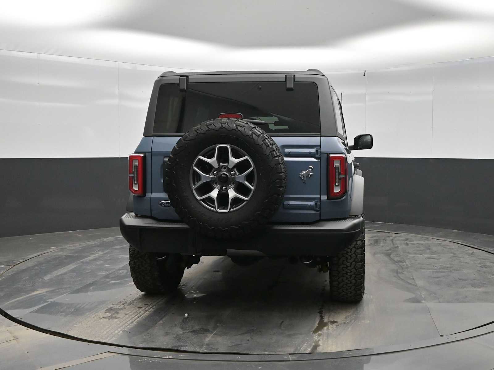 Used 2024 Ford Bronco Badlands image 6