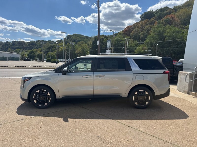 New 2026 Kia Carnival EX image 4