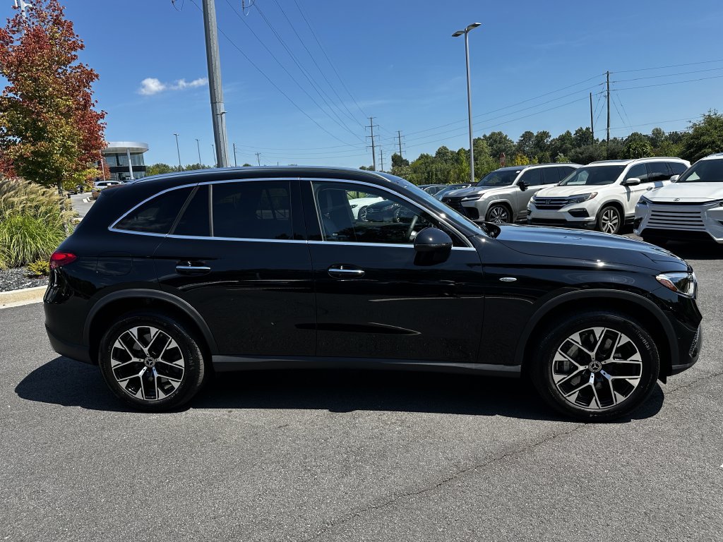 Certified 2025 Mercedes-Benz GLC 350e 4MATIC w/ Driver Assistance Package image 9
