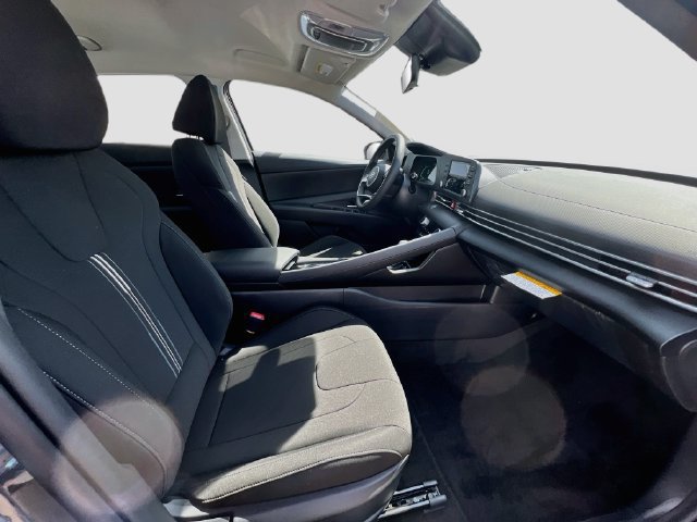 New 2026 Hyundai Elantra Hybrid FWD image 27