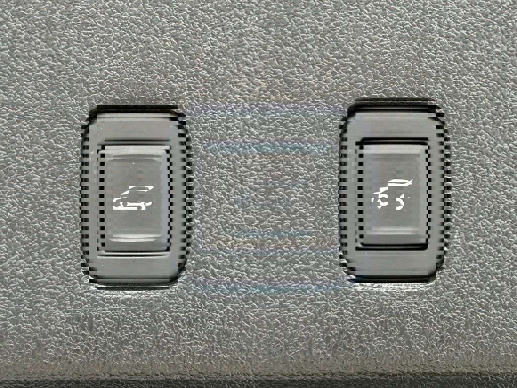 Certified 2024 Cadillac XT6 Sport w/ LPO, ONYX Package image 39