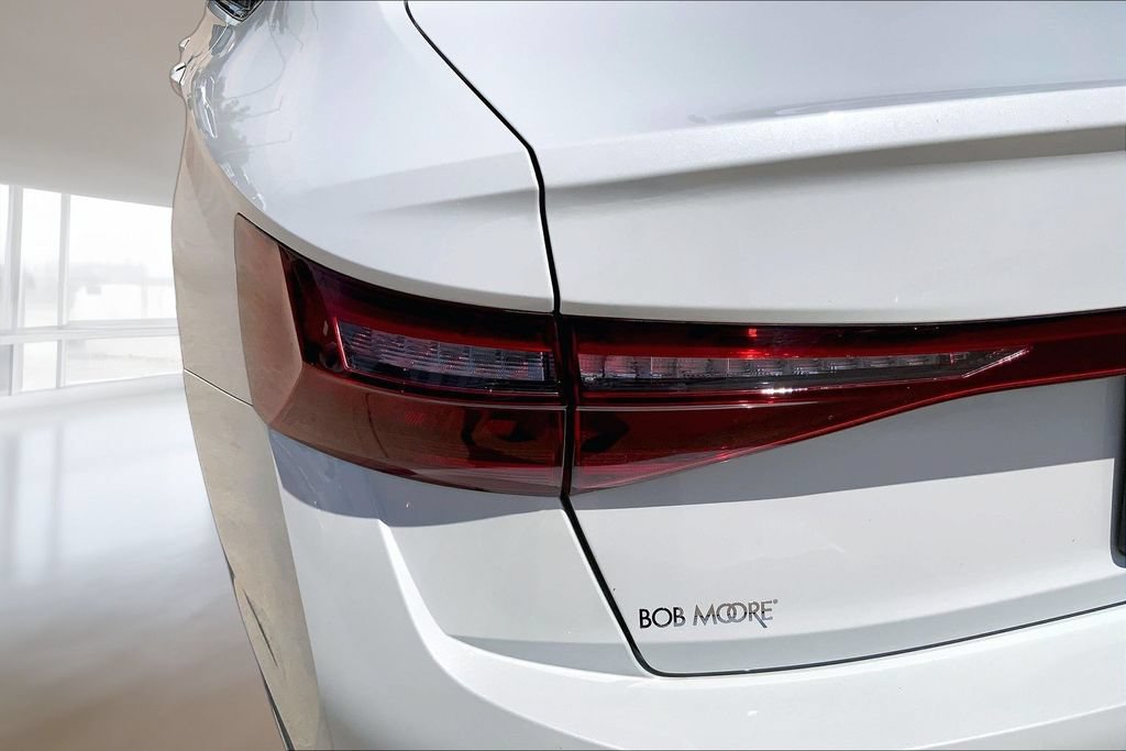 Certified 2025 Volkswagen Jetta SE w/ Sunroof Package FWD image 29