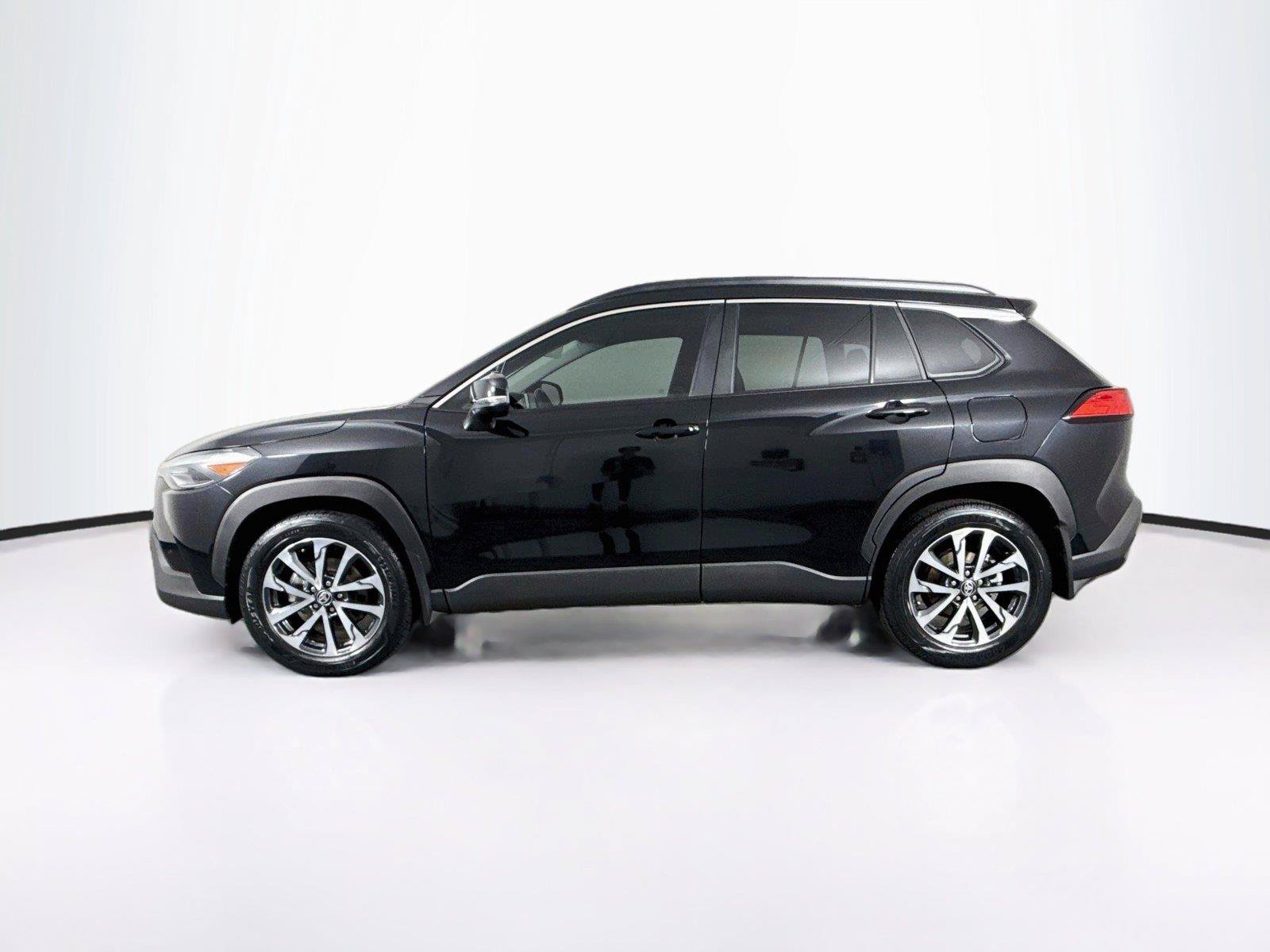 Certified 2025 Toyota Corolla Cross XLE w/ Convenience Package AWD/4WD image 14