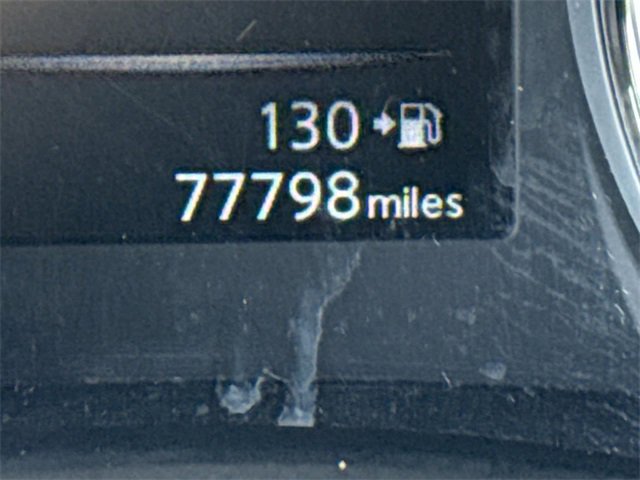 Used 2017 Nissan Rogue SV w/ SV Premium Package image 28