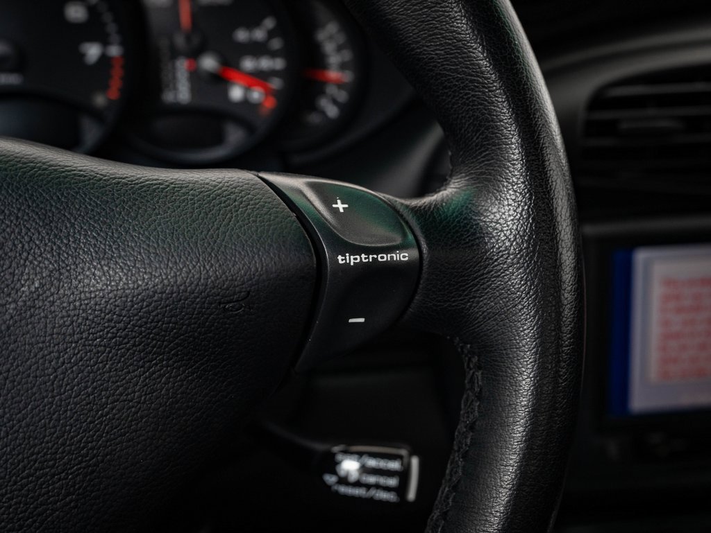 Used 2001 Porsche 911 Carrera 4 image 27