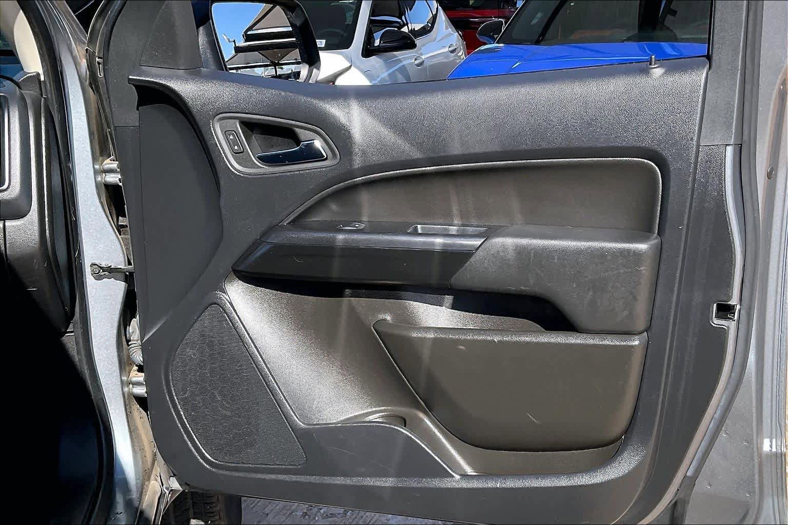 Used 2022 Chevrolet Colorado LT w/ Fleet Safety Package RWD image 22